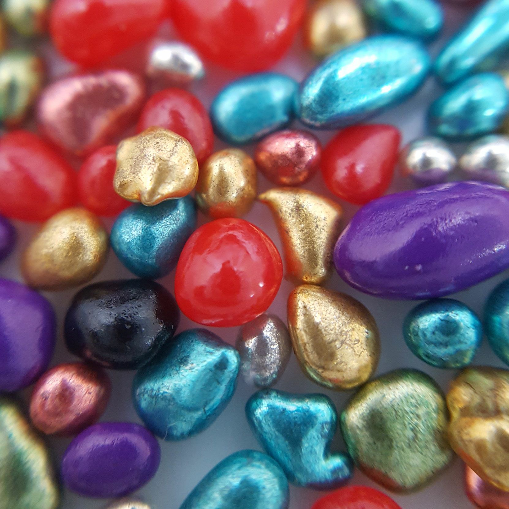 カラフルなつぶつぶガラス