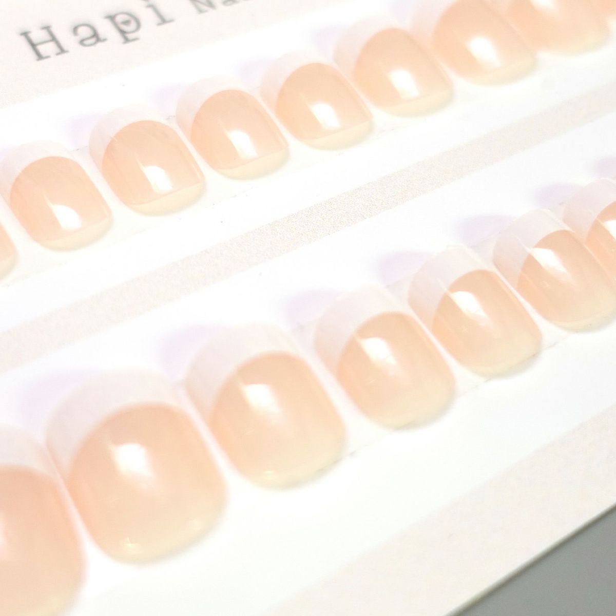 短めフレンチネイルデザイン[デザイン済ネイルチップ]