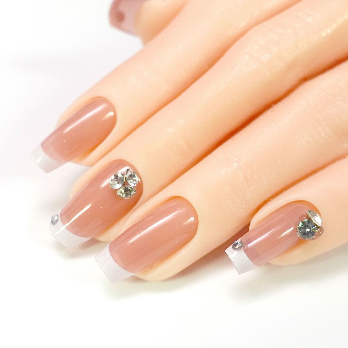 ビジュー付フレンチネイルデザイン[デザイン済ネイルチップ]