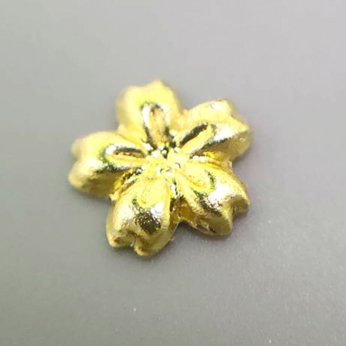 桜エンボスパーツ 15個入[春ネイルに！]