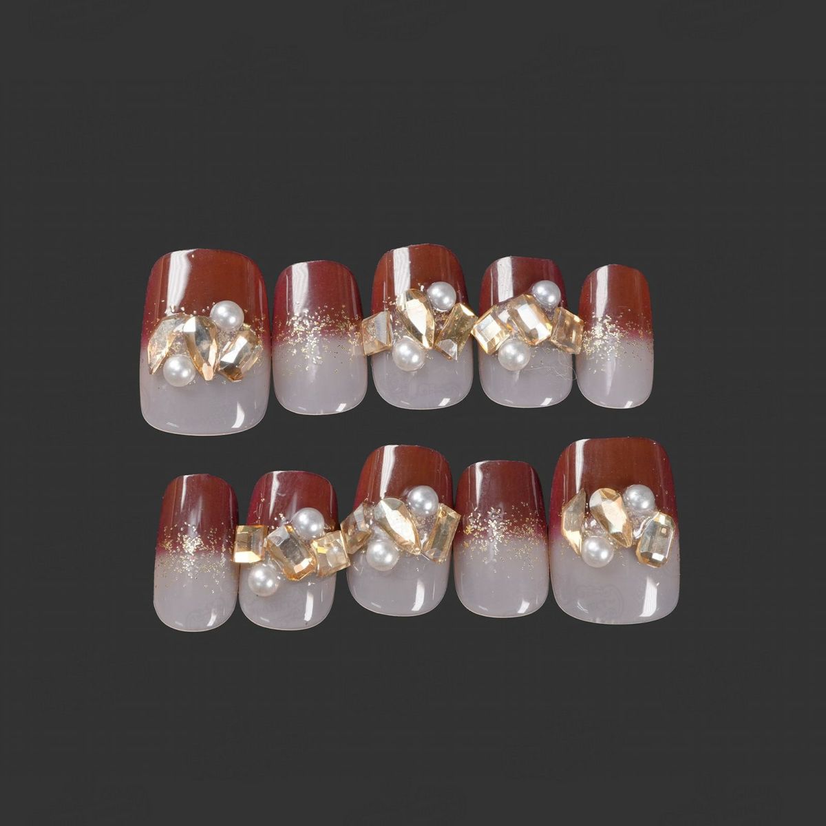 ショートボルドービジューフレンチ[デザイン済ネイルチップ]